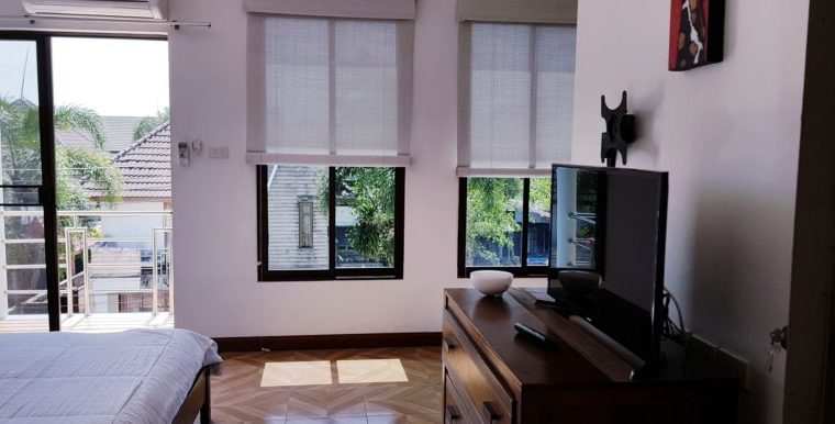 3 BDR HOUSE NEAR THE BEACH @ NAI HARN