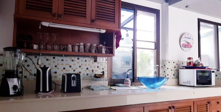 3 BDR HOUSE NEAR THE BEACH @ NAI HARN