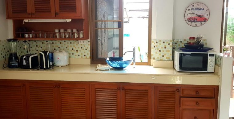 3 BDR HOUSE NEAR THE BEACH @ NAI HARN