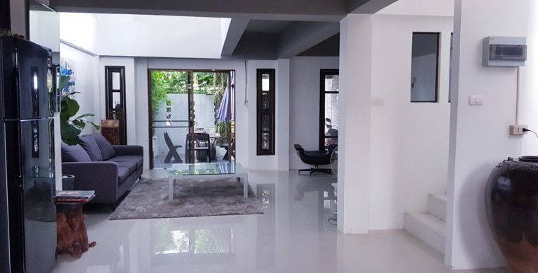 3 BDR HOUSE NEAR THE BEACH @ NAI HARN