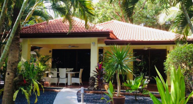 House With 2 Bedrooms And Shared Pool In A Resort-Style Setting