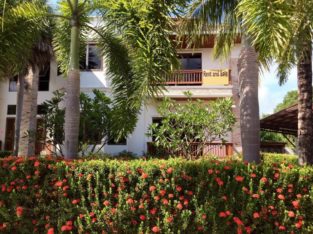 Spacious House with 3 Bedrooms for Long-Term Rental