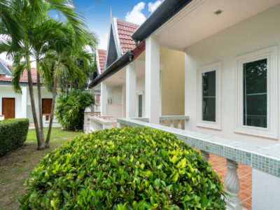 Contemporary Thai-Style Apartment with Pool Access and 1 Bedroom